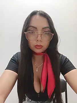 Snapshot of JENNIFER__03 chatting on May 2026 04:45:02 PM JENNIFER 03 online show from May 2026 04:45:02 PM