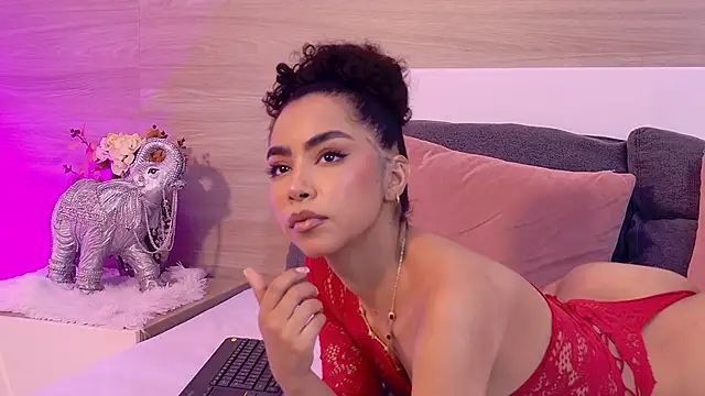 TamaraMontiel online show from May 2026 02:45:01 PM