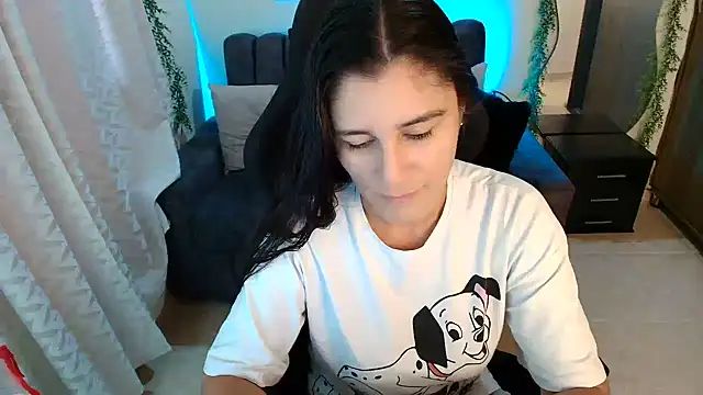 Snapshot of LUCYMILF_SEXY chatting on August 2026 06:00:01 PM LUCYMILF SEXY online show from August 2026 06:00:01 PM