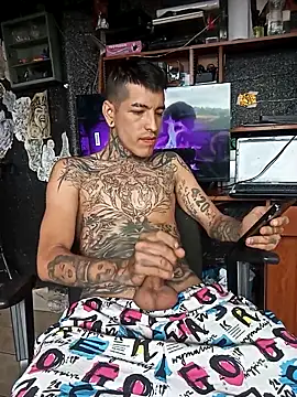 demoni0802 online show from May 2026 04:04:02 PM