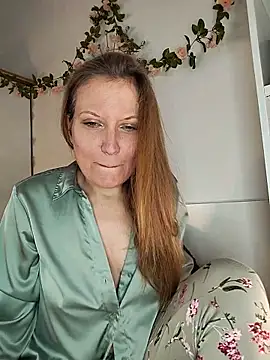 Snapshot of Candy_Cougar chatting on May 2026 06:53:01 AM Candy Cougar online show from May 2026 06:53:01 AM