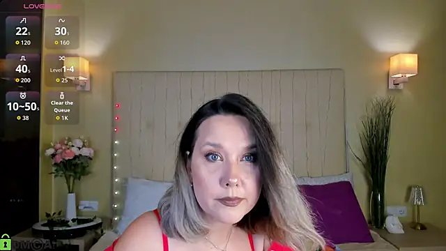 Nikki Mi1k online show from August 2026 05:23:02 PM