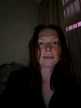 Snapshot of MillaSmileX chatting on May 2026 06:28:02 PM MillaSmileX online show from May 2026 06:28:02 PM