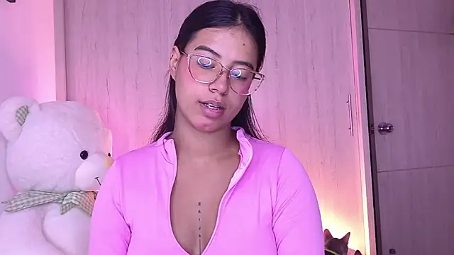 Snapshot of Raven_stonee01 chatting on July 2026 12:13:02 AM Raven stonee01 online show from July 2026 12:13:02 AM