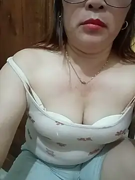 Snapshot of FlowerSexy95 chatting on May 2026 05:18:02 PM FlowerSexy95 online show from May 2026 05:18:02 PM