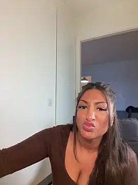 juicyprincess66 online show from June 2026 06:03:02 PM
