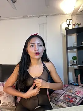 Snapshot of Karol_Wilde chatting on May 2026 01:00:01 AM Karol Wilde online show from May 2026 01:00:01 AM