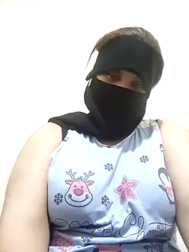 Snapshot of hiba44 chatting on May 2026 01:56:02 AM hiba44 online show from May 2026 01:56:02 AM