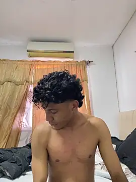 Snapshot of thecamilo chatting on June 2026 04:20:01 PM thecamilo online show from June 2026 04:20:01 PM