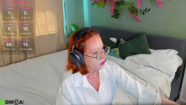 Snapshot of Maya_foxy chatting on June 2026 11:27:02 AM Maya foxy online show from June 2026 11:27:02 AM