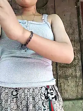 Snapshot of Maria-aa chatting on May 2026 06:43:02 AM Maria-aa online show from May 2026 06:43:02 AM