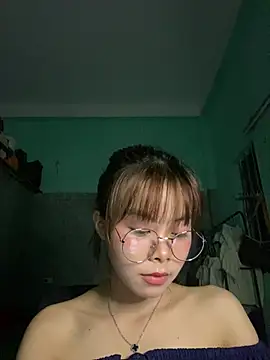 Snapshot of Cry_sexy chatting on May 2026 04:01:02 PM Cry sexy online show from May 2026 04:01:02 PM