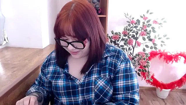 KarolinasHot online show from June 2026 05:03:02 PM