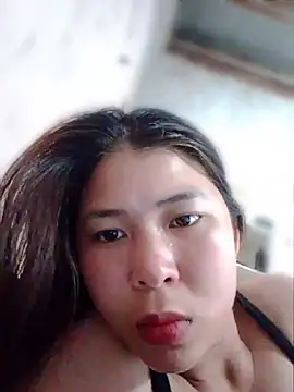 Snapshot of Linie22 chatting on May 2026 03:46:02 AM Linie22 online show from May 2026 03:46:02 AM