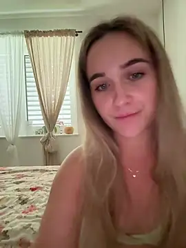 LillyStarr online show from July 2026 04:16:01 PM