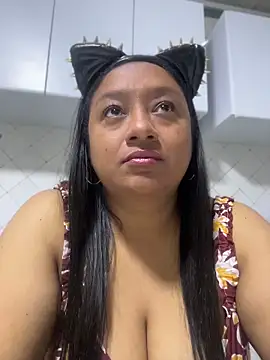 Snapshot of Rachell_Carter chatting on May 2026 03:45:02 AM Rachell Carter online show from May 2026 03:45:02 AM