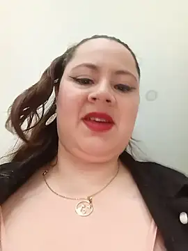 Snapshot of VANESSA__28 chatting on May 2026 03:52:02 PM VANESSA 28 online show from May 2026 03:52:02 PM