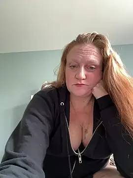Snapshot of Kellilyn10 chatting on May 2026 07:08:01 PM Kellilyn10 online show from May 2026 07:08:01 PM
