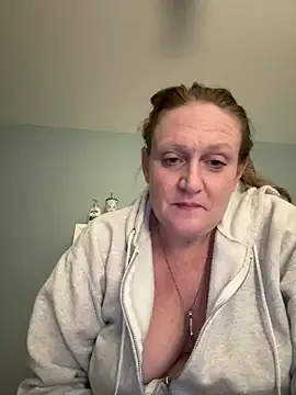 Snapshot of Kellilyn10 chatting on May 2026 05:04:01 AM Kellilyn10 online show from May 2026 05:04:01 AM