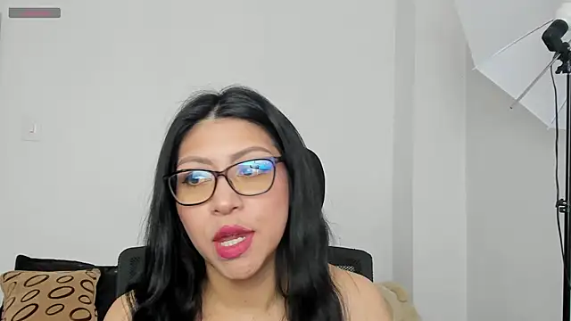 Snapshot of GoddessValentinaX chatting on August 2026 07:34:02 PM GoddessValentinaX online show from August 2026 07:34:02 PM