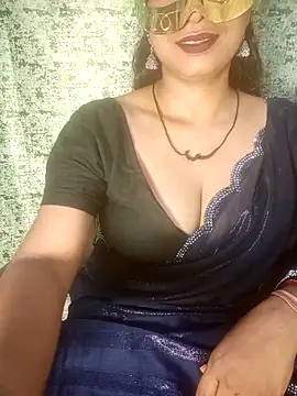 Snapshot of Juli_80 chatting on June 2026 08:02:02 PM Juli 80 online show from June 2026 08:02:02 PM