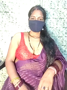 Snapshot of Juli_80 chatting on June 2026 03:15:02 PM Juli 80 online show from June 2026 03:15:02 PM