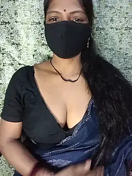 Snapshot of Juli_80 chatting on July 2026 11:36:01 AM Juli 80 online show from July 2026 11:36:01 AM