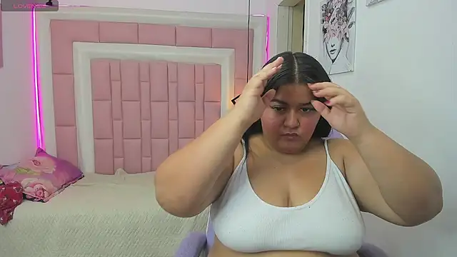 Snapshot of Princess_Xoxo chatting on May 2026 01:45:02 AM Princess Xoxo online show from May 2026 01:45:02 AM