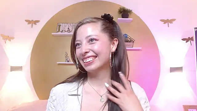 Lenna Phillips online show from June 2026 02:33:01 PM