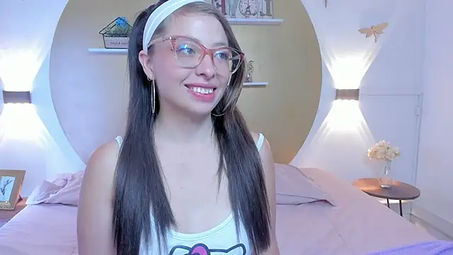 Lenna Phillips online show from June 2026 11:23:02 AM