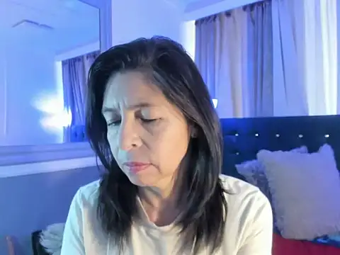 Snapshot of lena_gray chatting on June 2026 02:08:02 PM lena gray online show from June 2026 02:08:02 PM