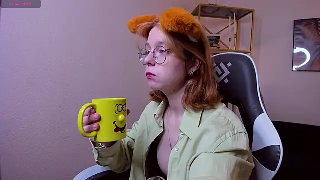 FoxxyyPolly online show from June 2026 05:23:02 AM