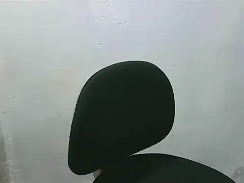 Snapshot of Brun3tt3n chatting on February 2025 02:04:01 AM Brun3tt3n online show from February 2025 02:04:01 AM