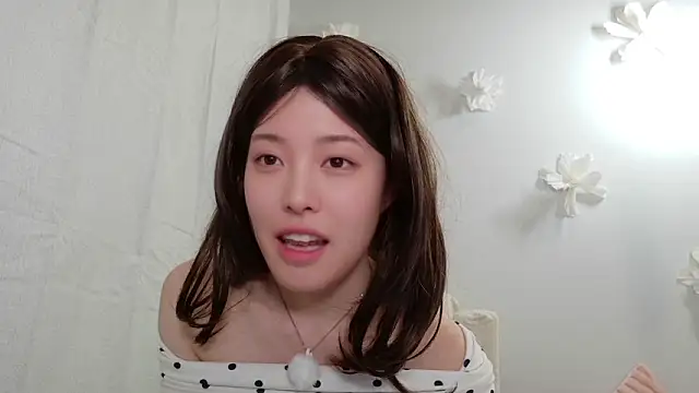 Snapshot of sakura-ch- chatting on July 2026 01:45:02 PM sakura-ch- online show from July 2026 01:45:02 PM