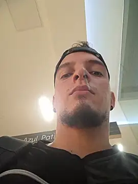 LeoBonucci2519 online show from June 2026 08:37:02 PM