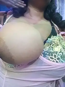Snapshot of Safiyaaajj chatting on May 2026 10:55:02 AM Safiyaaajj online show from May 2026 10:55:02 AM