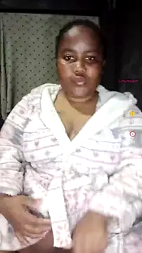 ChubbyMidgetxxx19 online show from July 2026 05:40:02 PM