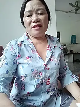 Snapshot of -Lytina- chatting on June 2026 05:23:02 AM -Lytina- online show from June 2026 05:23:02 AM