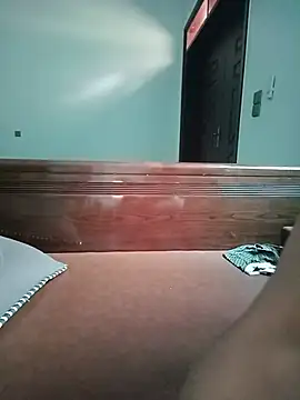 Snapshot of -Lytina- chatting on July 2026 06:17:01 AM -Lytina- online show from July 2026 06:17:01 AM