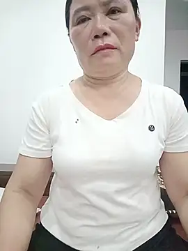 Snapshot of -Lytina- chatting on August 2026 02:00:02 PM -Lytina- online show from August 2026 02:00:02 PM