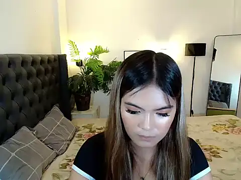 Snapshot of morenapinaygirl chatting on May 2026 08:42:01 AM morenapinaygirl online show from May 2026 08:42:01 AM