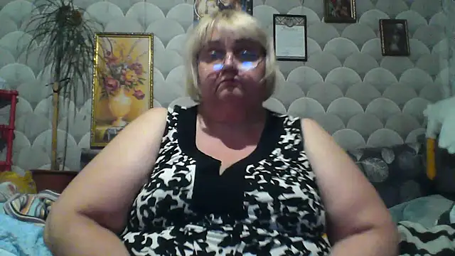 MarinaFarina53 online show from May 2026 05:55:02 PM
