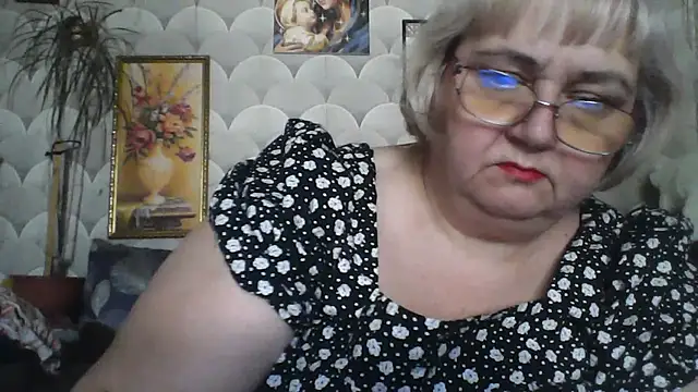MarinaFarina53 online show from June 2026 05:50:02 AM
