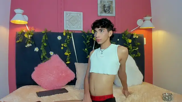 Snapshot of ero_boy40 chatting on June 2026 05:25:01 AM ero boy40 online show from June 2026 05:25:01 AM