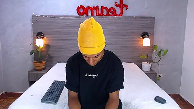 Dilan Hall online show from June 2026 08:03:01 PM