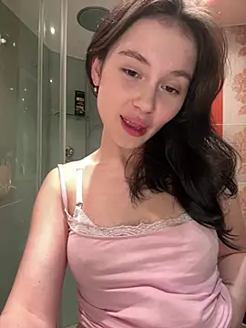 EvaHearts online show from May 2026 10:29:01 PM