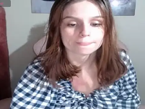 Snapshot of scarlethMoon18 chatting on May 2026 03:37:02 AM scarlethMoon18 online show from May 2026 03:37:02 AM