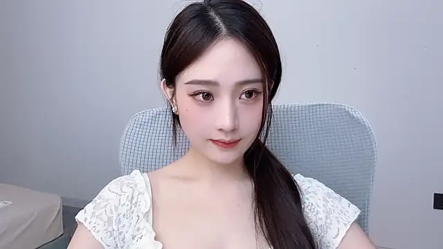  222Mia online show from June 2026 06:52:02 AM