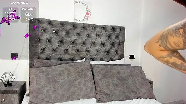 Alana2916 online show from May 2026 12:33:02 PM