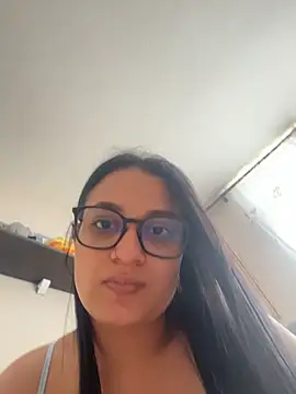 Snapshot of pamela_morena chatting on June 2026 04:17:01 PM pamela morena online show from June 2026 04:17:01 PM